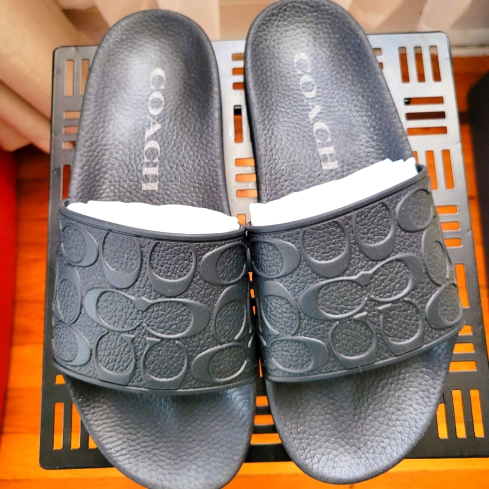 Coach Signature C Pool Slides
